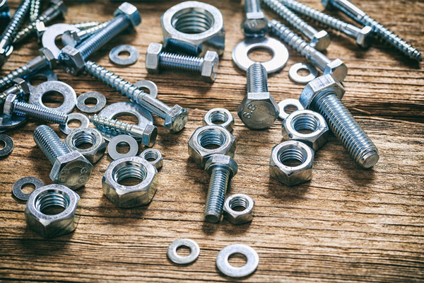 بررسی تکنیک ها و عملیات سطحی برای ارتقای دوام